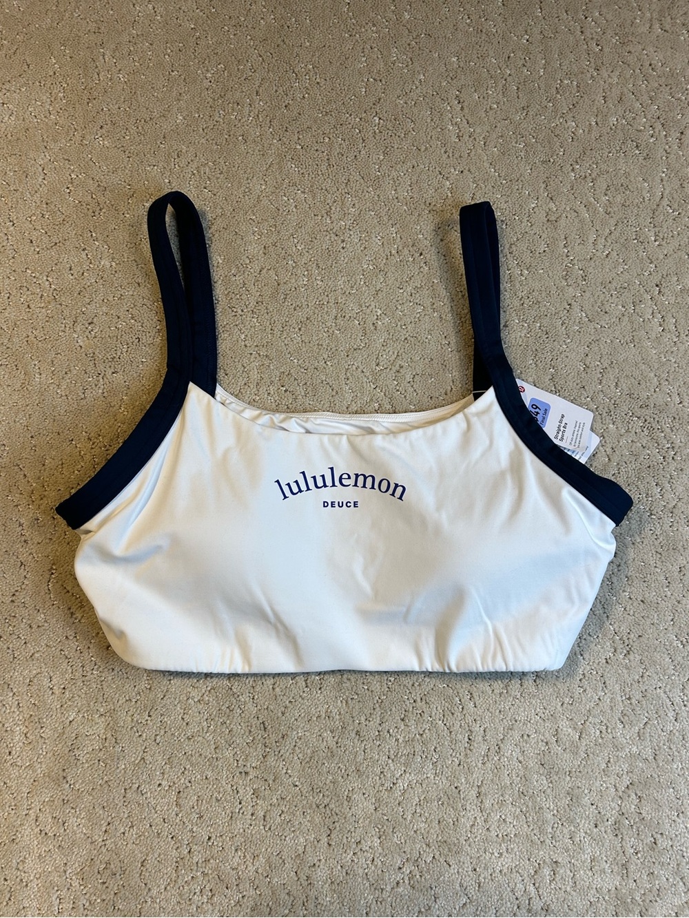 NWT Lululemon Straight-Strap Sports Bra Light Support, B/C Cup Tennis Deuce L